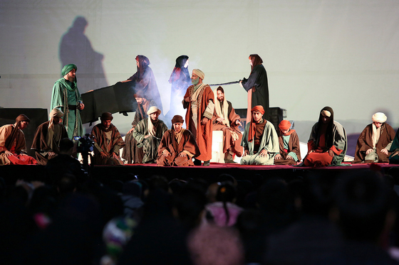  نمایش آیینی 