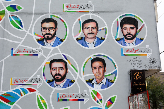 رونمایی از آثار برگزیده دیوار نگاری « روشنای شهر»