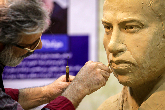 اولین سمپوزیوم مجسمه سازی شهدا و مفاخر مشهد