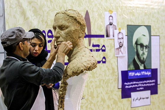 اولین سمپوزیوم مجسمه سازی شهدا و مفاخر مشهد