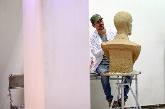 اولین سمپوزیوم مجسمه سازی شهدا و مفاخر مشهد