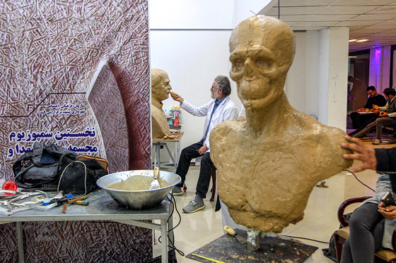 اولین سمپوزیوم مجسمه سازی شهدا و مفاخر مشهد