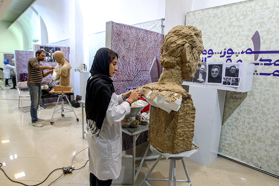 اولین سمپوزیوم مجسمه سازی شهدا و مفاخر مشهد