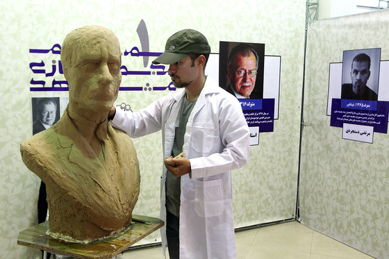 اولین سمپوزیوم مجسمه سازی شهدا و مفاخر مشهد