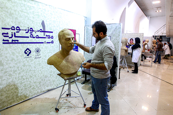 اولین سمپوزیوم مجسمه سازی شهدا و مفاخر مشهد