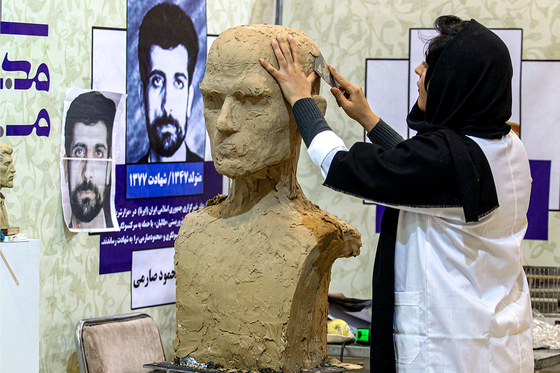 اولین سمپوزیوم مجسمه سازی شهدا و مفاخر مشهد