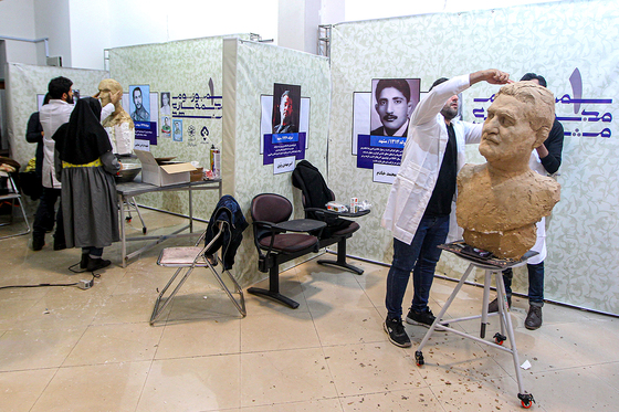 اولین سمپوزیوم مجسمه سازی شهدا و مفاخر مشهد