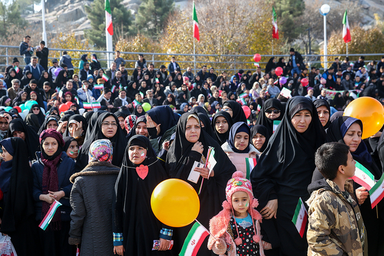 همایش پیاده‌روی خانوادگی به مناسبت هفته بسیج