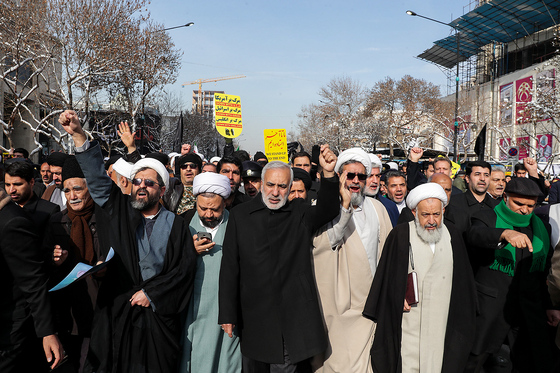 راهپیمایی حمایت از جبهه مقاومت در مشهد