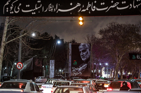 فضاسازی شهر مشهد به مناسبت ایام فاطمیه