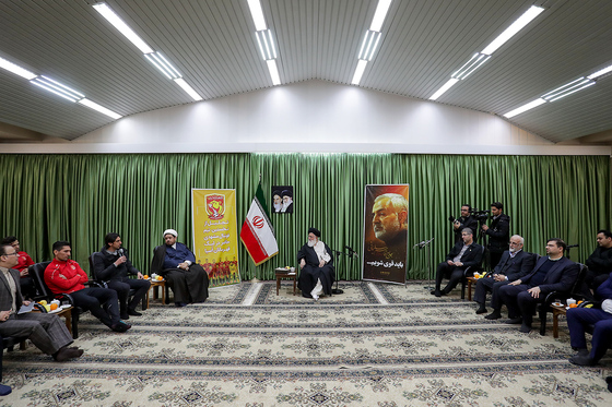 تجلیل آیت الله علم الهدی از بازیکنان تیم فوتبال شهرخودرو‎