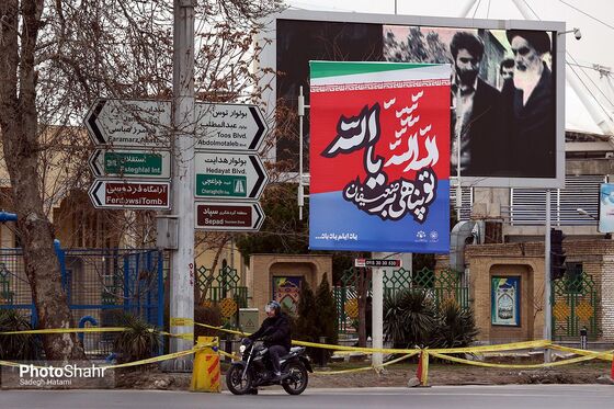آذین بندی شهر به مناسبت دهه فجر