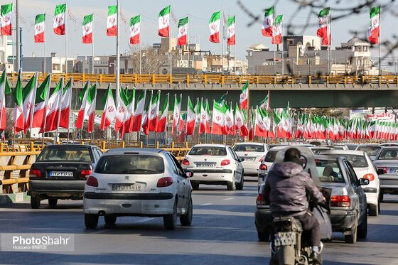 آذین بندی شهر به مناسبت دهه فجر