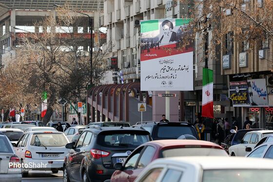 آذین بندی شهر به مناسبت دهه فجر
