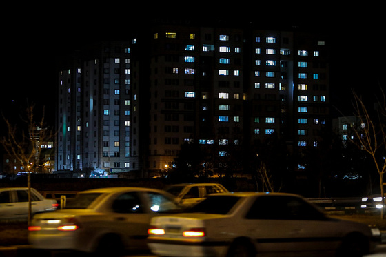 در خانه بمانیم