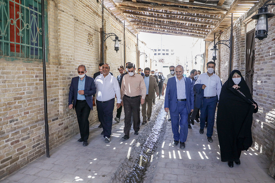 بازدید نائب رئیس مجلس شورای اسلامی از بافت پیرامونی حرم مطهر رضوی