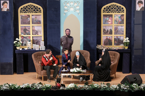 آیین رونمایی از کتاب «روایت بی قراری »