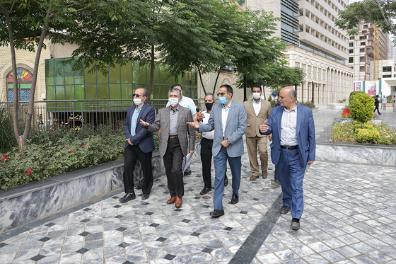 بازدید جواد کریمی نماینده مجلس شورای اسلامی از بافت پیرامونی حرم مطهر