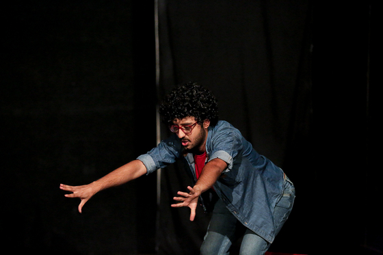 نمایش «جمعه سیزدهم»