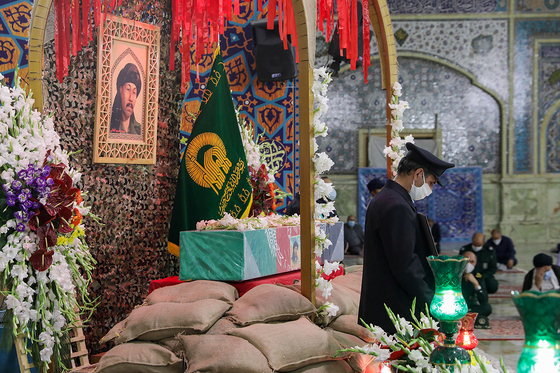 وداع با پیکر شهید دفاع مقدس «نسیم افغانی»