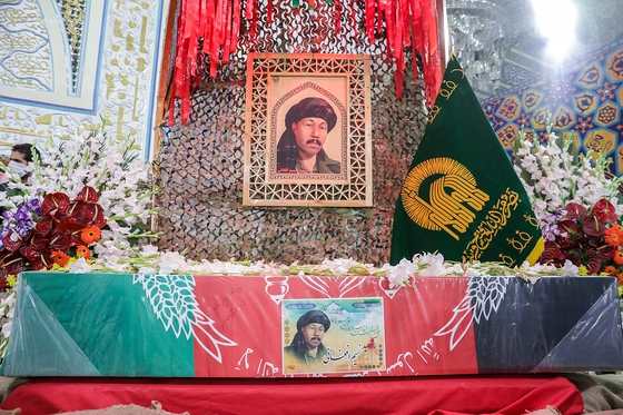 وداع با پیکر شهید دفاع مقدس «نسیم افغانی»
