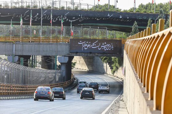 اکران های شهری متناسب با سوگواری  اباعبدالله الحسین(ع)