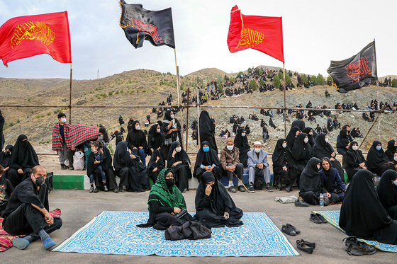 مراسم خیمه سوزان عصر عاشورا در کوه پارک