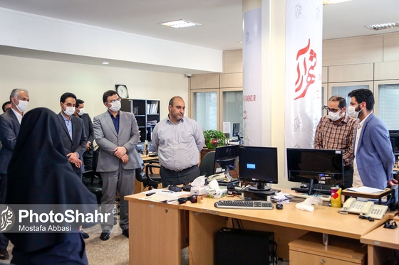 بازدید شهردار مشهد از روزنامه شهرآرا
