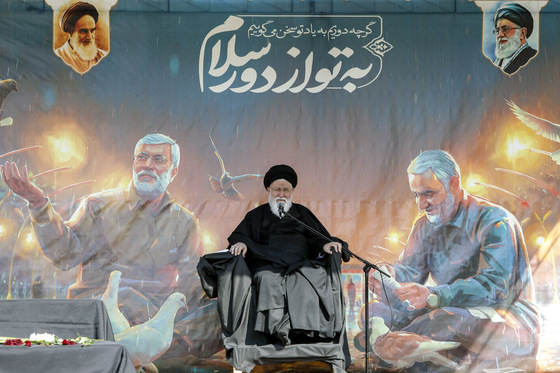 عزاداری ظهر اربعین حسینی با حضور کاروان های دانش آموزی