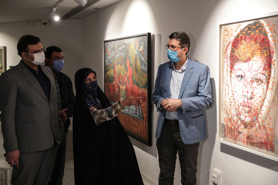 افتتاح نمایشگاه آثار برگزیده نخستین دوسالانه ملی نقاشی شاهنامه فردوسی‎