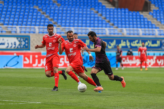 لیگ برتر فوتبال/ مسابقه پدیده مشهد و پرسپولیس تهران