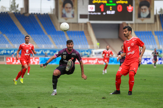 لیگ برتر فوتبال/ مسابقه پدیده مشهد و پرسپولیس تهران