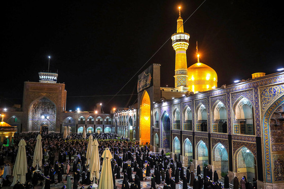 مراسم احیاء شب 21 ماه مبارک رمضان در حرم مطهر رضوی