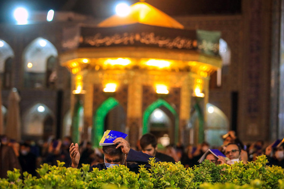 مراسم احیاء شب 21 ماه مبارک رمضان در حرم مطهر رضوی