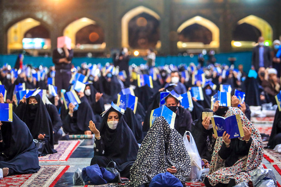 مراسم احیاء شب 21 ماه مبارک رمضان در حرم مطهر رضوی