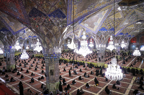 مراسم احیاء شب 21 ماه مبارک رمضان در حرم مطهر رضوی