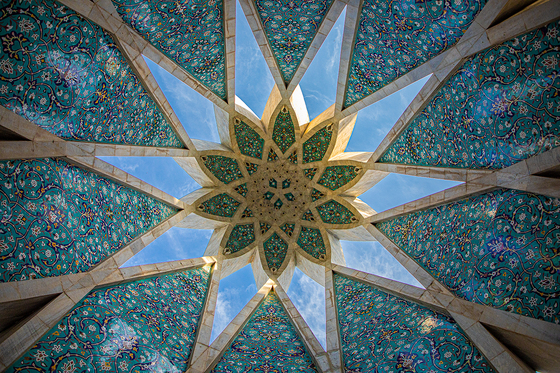 آرامگاه حکیم عمر خیام