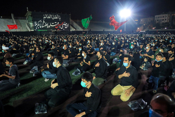 عزاداری شب هفتم ماه محرم در ورزشگاه تختی مشهد