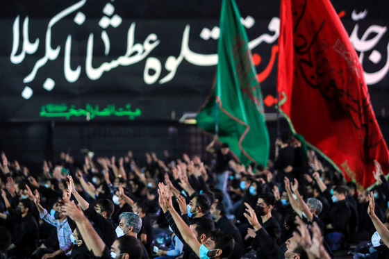 عزاداری شب هفتم ماه محرم در ورزشگاه تختی مشهد