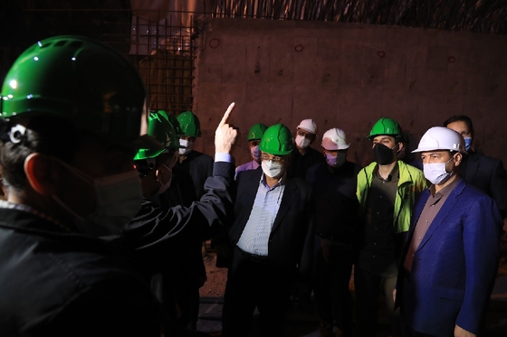 بازدید اعضای شورای اسلامی شهر مشهد از خطوط قطار شهری مشهد
