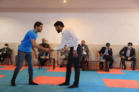 بازدید حسن یزدانی از موسسه نگهداری کودکان بی سرپرست شهید بهشتی مشهد