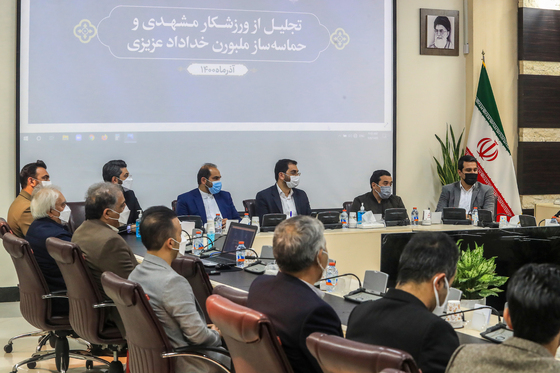 تجلیل از خداداد  عزیزی ورزشکار مشهدی 