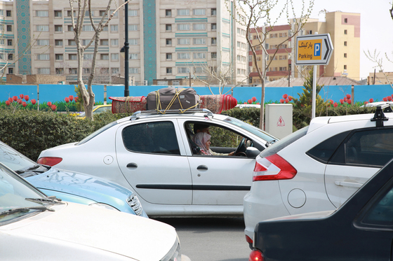 حضور زائران در خیابانهای اطراف حرم مطهر رضوی