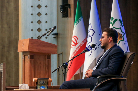 نشست صمیمی شهردار مشهد با جامعه قرآنی