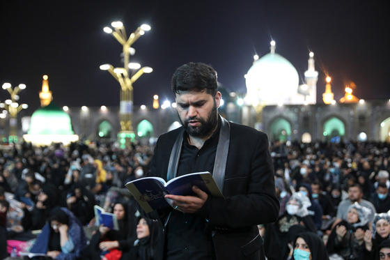 مراسم احیاء شب بیست و یکم ماه رمضان در حرم مطهر رضوی‎‎