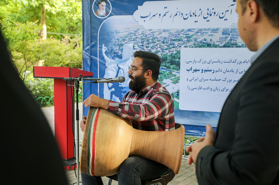 رونمایی از مجسمه « رستم و سهراب »