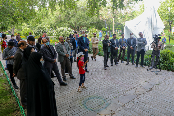 رونمایی از مجسمه « رستم و سهراب »