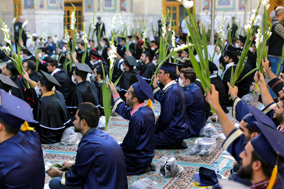 آئین دانش آموختگی دانشجویان علوم پزشکی سراسر کشور در مشهد