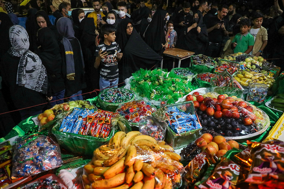 آیین سینی گردانی حضرت قاسم علیه السلام در شب هشتم محرم