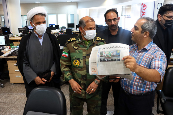 حضور مخاطبان و مسئولان در روزنامه شهرآرا به مناسبت روز خبرنگار